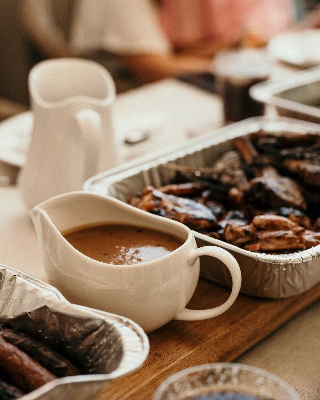 Liquid Heat and Serve Rich Roast Gravy - 6 x 200g Pouches